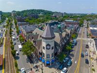 Shutterstock_2342537207_street in Massachusetts_iela Masačusetā.jpg