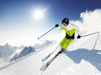 Shutterstock_118366168_skiing_slēpošana.jpg