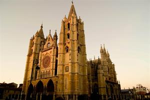 La-historia-del-mago-de-la-catedral-de-Leon-1024x685.jpeg