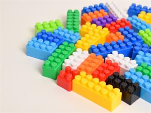Shutterstock_2481850643_toy blocks_lego.jpg