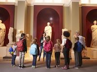 Shutterstock_432834607_museum_muzejs.jpg
