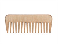 Shutterstock_166627499_wooden comb_koka ķemme.jpg