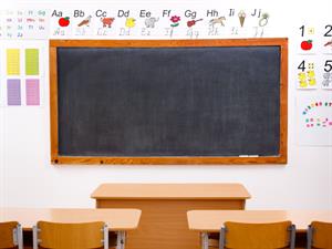 Shutterstock_83277838_black board_tāfele.jpg