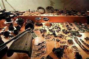 0000000000iron-age-artefacts-marco-ansaloni--science-photo-library.jpg