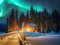 shutterstock_2290607051_lodge_namiņš.jpg