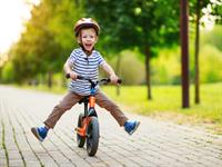 Shutterstock_1628836327_kid on bicycle_bērns uz velosipēda.jpg