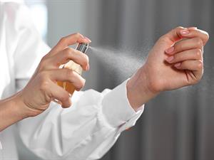 shutterstock_2507829491_perfume_smaržas.jpg