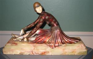 1024px-Art_Deco_Sculpture.jpg