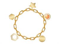 Shutterstock_1971975932_bracelet_aproce.jpg