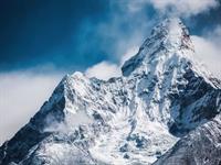 Shutterstock_2236332977_mountains_kalni.jpg