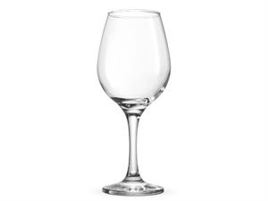 Shutterstock_2470144959_wine glass_vīna glāze.jpg