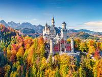 Shutterstock_1702576162_Neuschwanstein castle_Noišvānšteinas pils.jpg