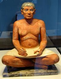 Scribe_accroupi_Saqquara_Louvre_E3023-01b (1).jpg