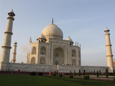 Shutterstock_1864118443_taj mahal_Tadžmahals.jpg