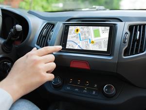 Shutterstock_586938290_navigation in car_navigators mašīnā.jpg