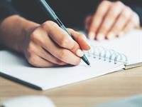 Shutterstock_525439534_writing_rakstīt.jpg