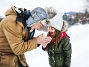 Shutterstock_1203020725_warm hands_silda rokas.jpg