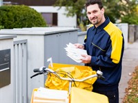 Shutterstock_440604415_postman_pastnieks.jpg