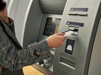Shutterstock_2422664407_ATM_bankomāts.jpg
