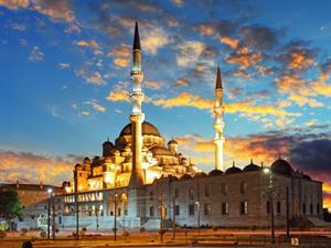 Shutterstock_165106172_Istanbul mosque_Stambulas mošeja.jpg