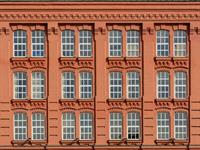 Shutterstock_702359050_red brick classic facade_klasiska sarkanu ķieģeļu fasāde.jpg