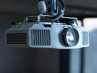 Shutterstock_2077105333_projector_projektors.jpg