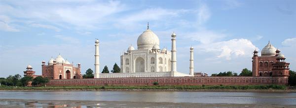 Taj_Mahal-10_(cropped).jpg