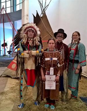 Native-American-costumes.jpg