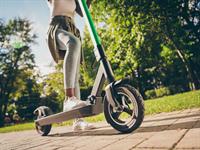 Shutterstock_1835123638_scooter_skūteris.jpg
