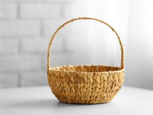 Shutterstock_396641056_wooden basket_koka grozs.jpg