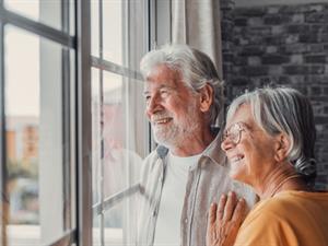 Shutterstock_2253021309_seniors_pensionāri.jpg