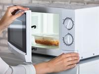 Shutterstock_694624951_microwave oven_mikroviļņu krāsns.jpg