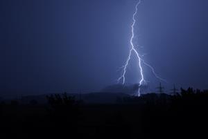 flash-1043778_1920.jpg