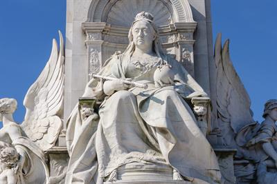 the-queen-victoria-memorial-pix.jpg