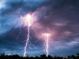 Shutterstock_123174094_lightning bolt_zibens.jpg