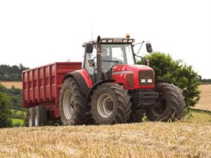 Shutterstock_8024923_tractor_traktors.jpg