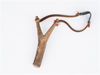 Shutterstock_2211050299_slingshot_kaķene.jpg