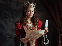 Shutterstock_2480327079_queen_karaliene.jpg