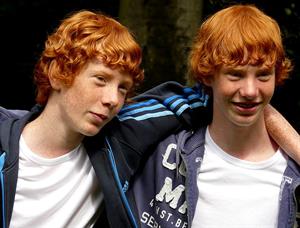 789px-Redhead_twins.jpg