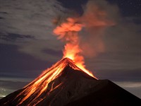 shutterstock_787922728_vulcanic eruption_vulkāna izvirdums.jpg