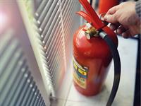 Shutterstock_2500953621_fire extinguisher_uguns dzēšamais aparāts.jpg