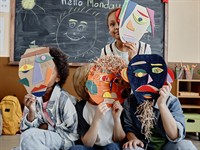 shutterstock_2490695207_kids with handmade masks_bērni ar paštaisītām maskām.jpg