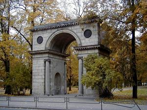 Rīga,_Aleksandra_vārti_2002-10-14.jpg
