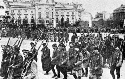 Parade_Riga_1.5.1919.jpg