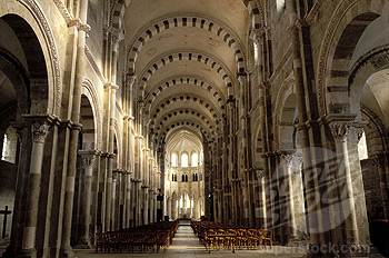 romanesque-architecture-saint-madeleine-interior.jpg