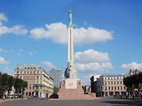 Shutterstock_218146357_monument of freedom_brīvības piemineklis.jpg