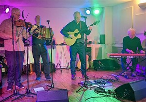 WIKI_16102025_Camus_folk_band_in_2024.jpg
