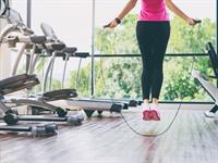 Shutterstock_453867619_skipping_lēkt ar lecamauklu.jpg