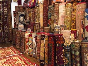 Shutterstock_596983214_carpets market_paklāju tirgošana.jpg