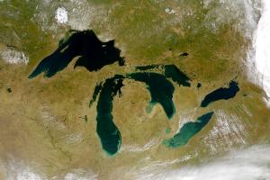 Great_Lakes_from_space.jpg